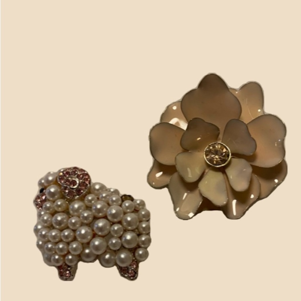 Pearl Sheep Brooch and Chanel Style light pink Flower - vintage look.